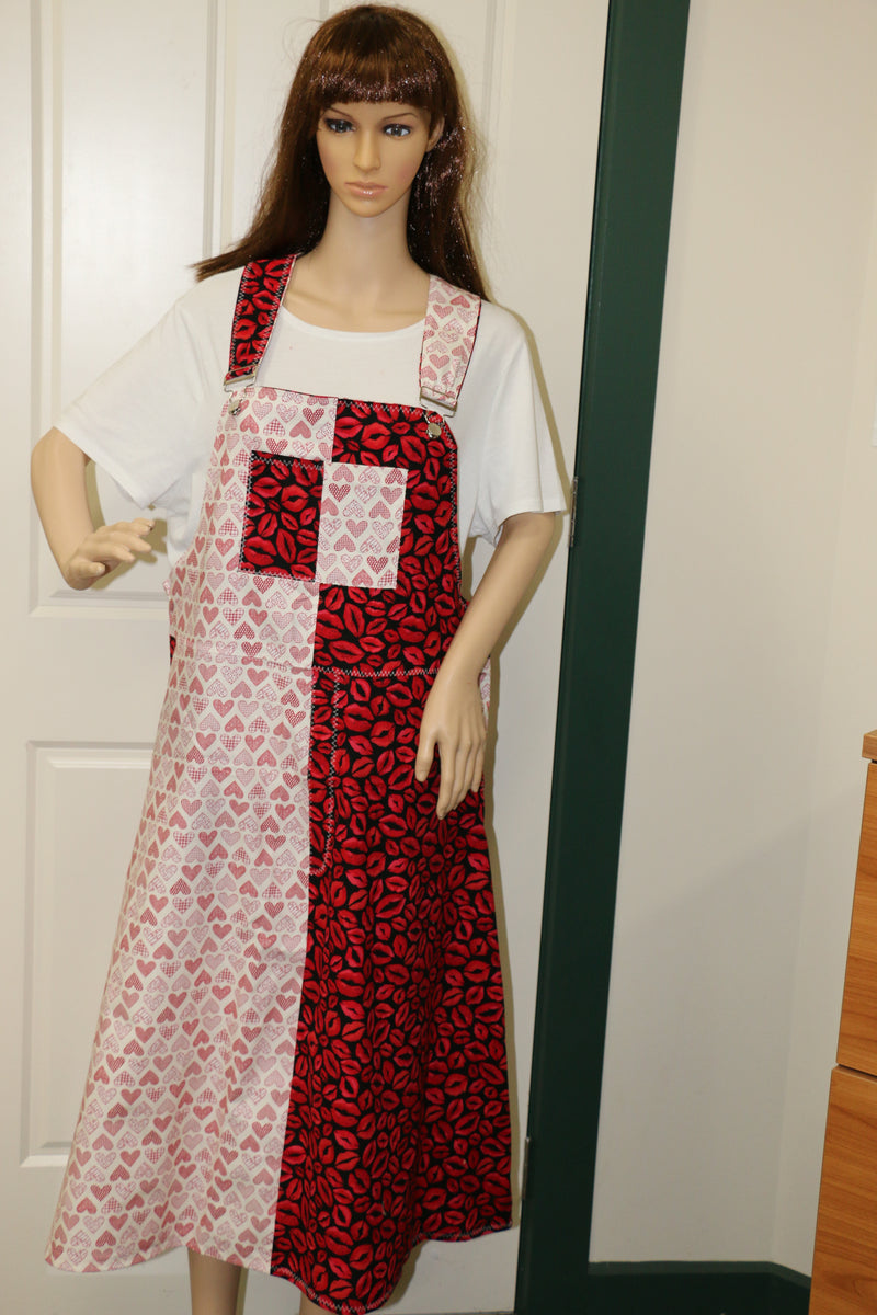 #770 Love n Kisses Pinafore