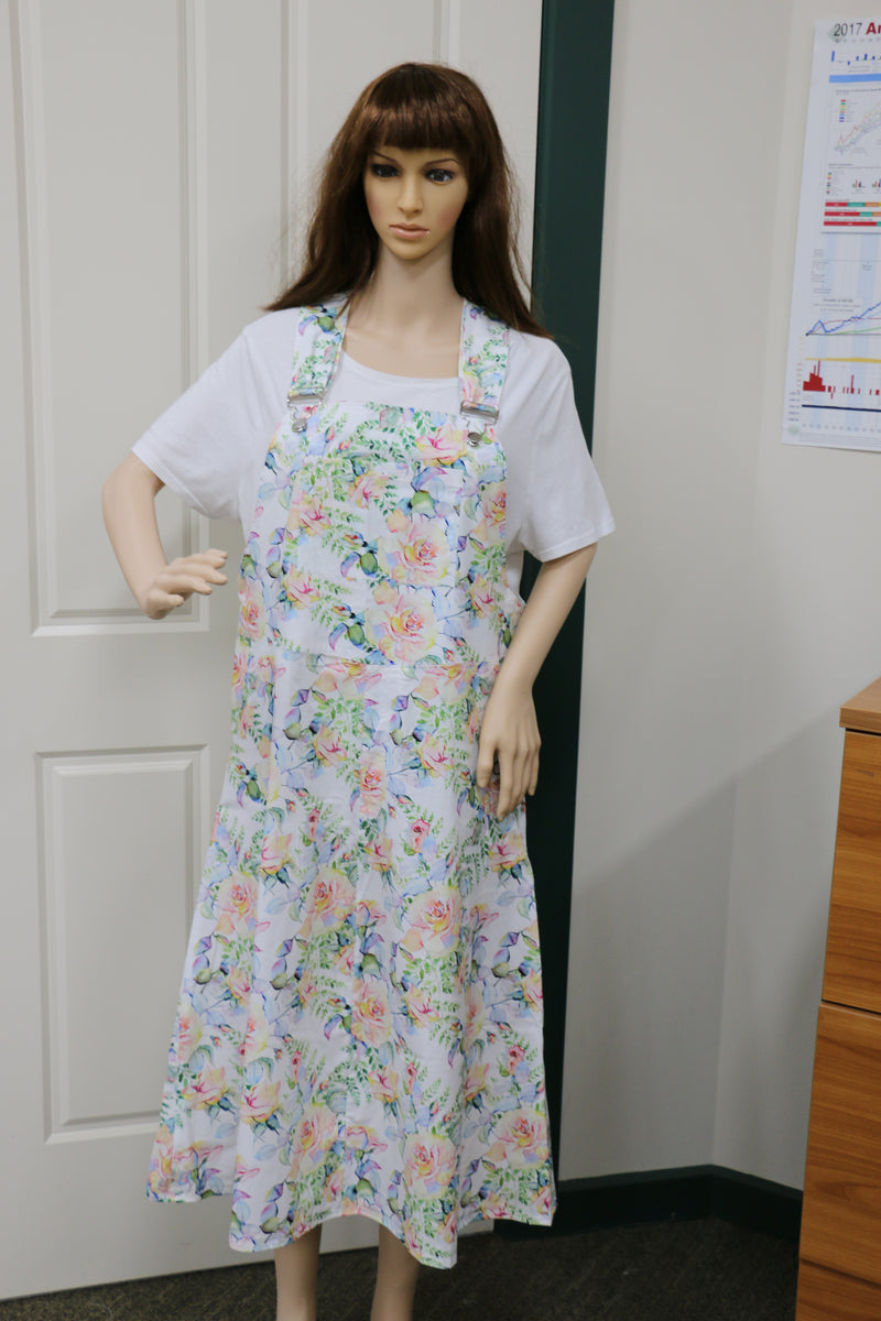 #685 Roses Are A Girls Best Friend Pinafore