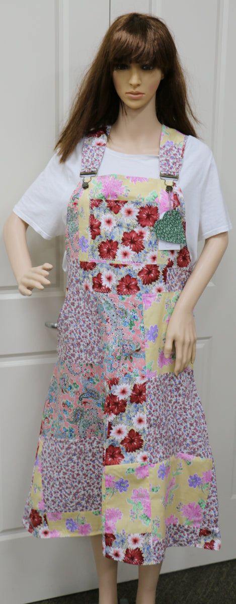 #1099 Pretty Flowers Pinafore