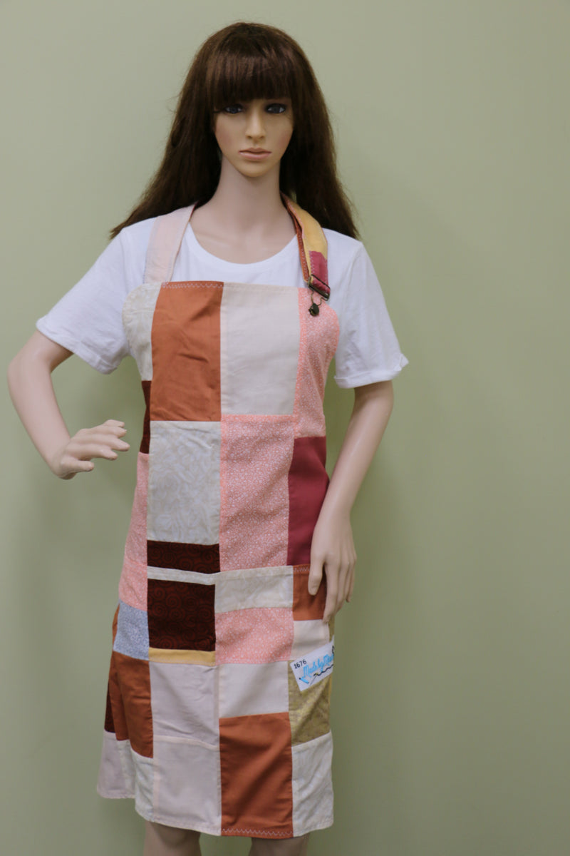 #1676 Pretty Patchwork Apron