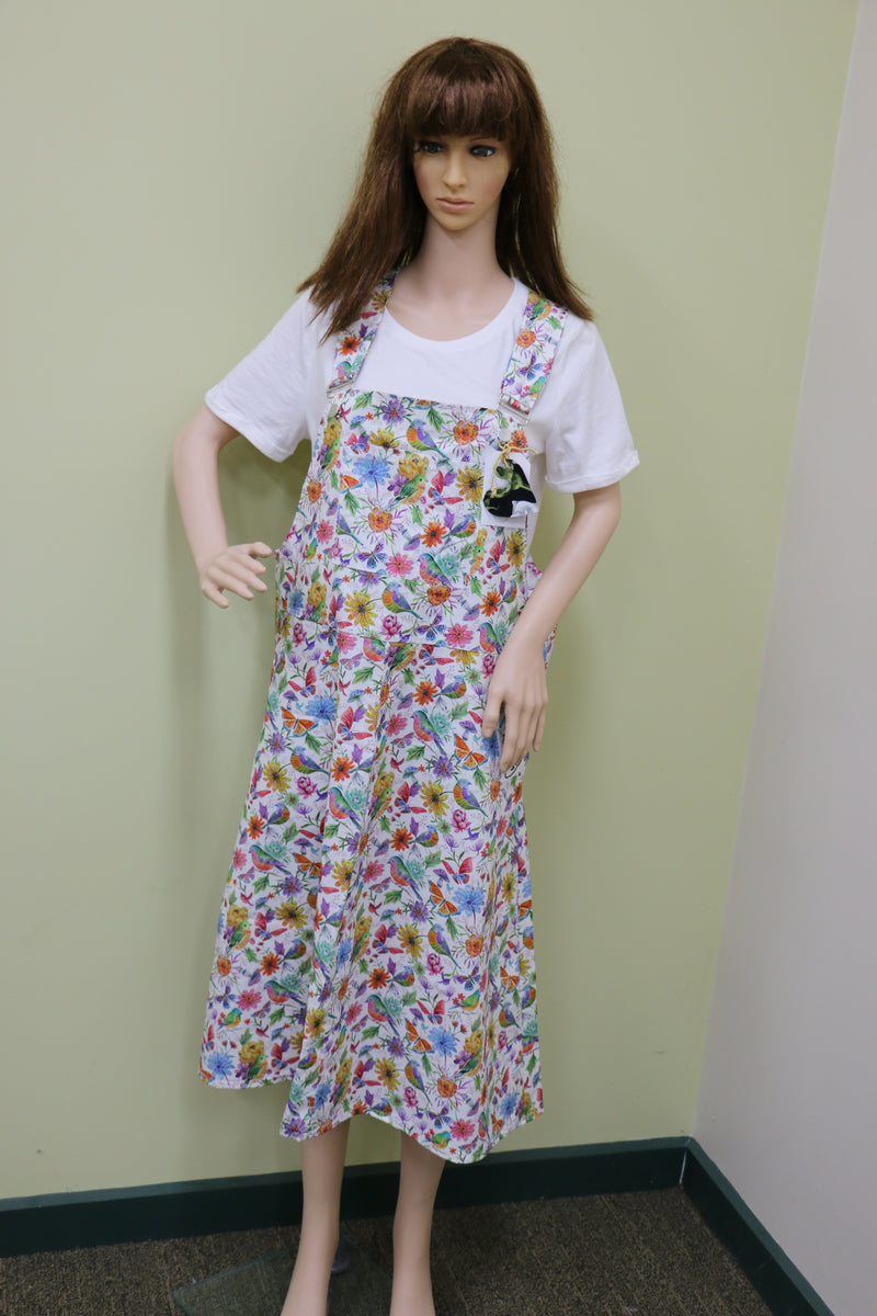 #1772 Gardeners Dream Pinafore