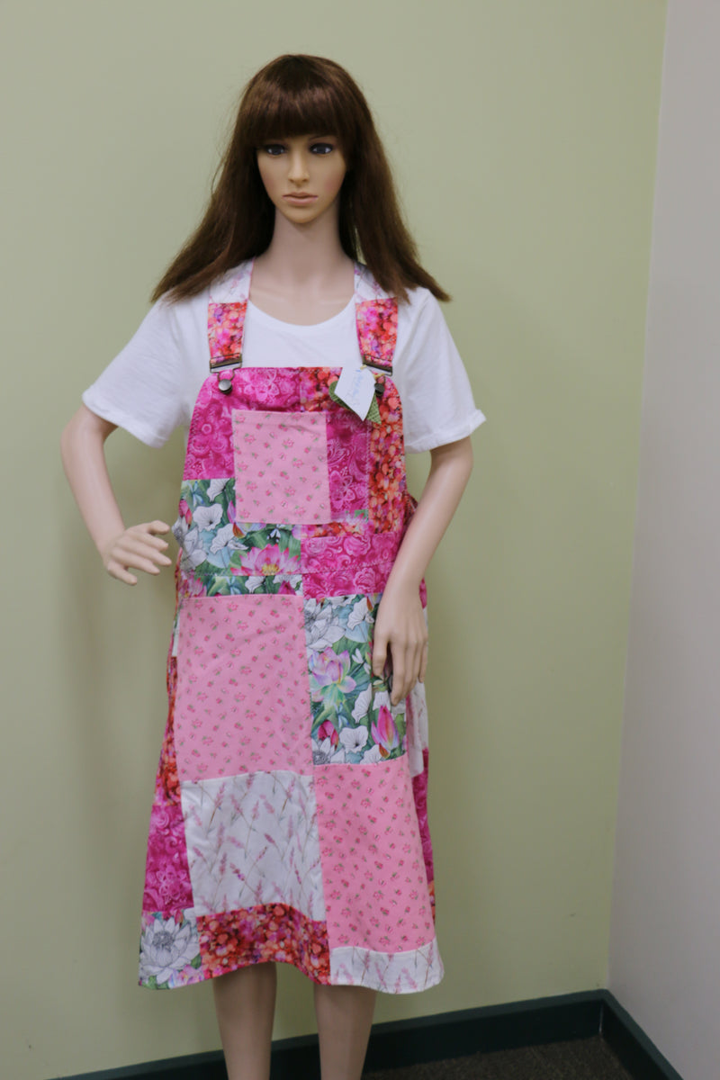 #1968 Cut Flowers Pinafore